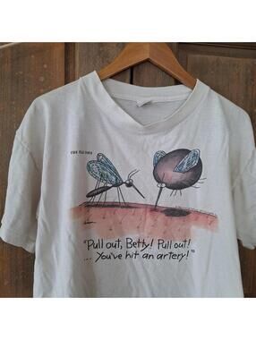 Vintage Gildan T shirt, Far Side cartoon, white, mens. Large.
